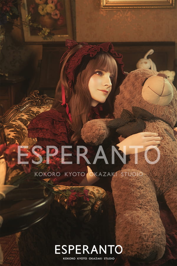 京都の変身写真スタジオで撮影されたロリィタ