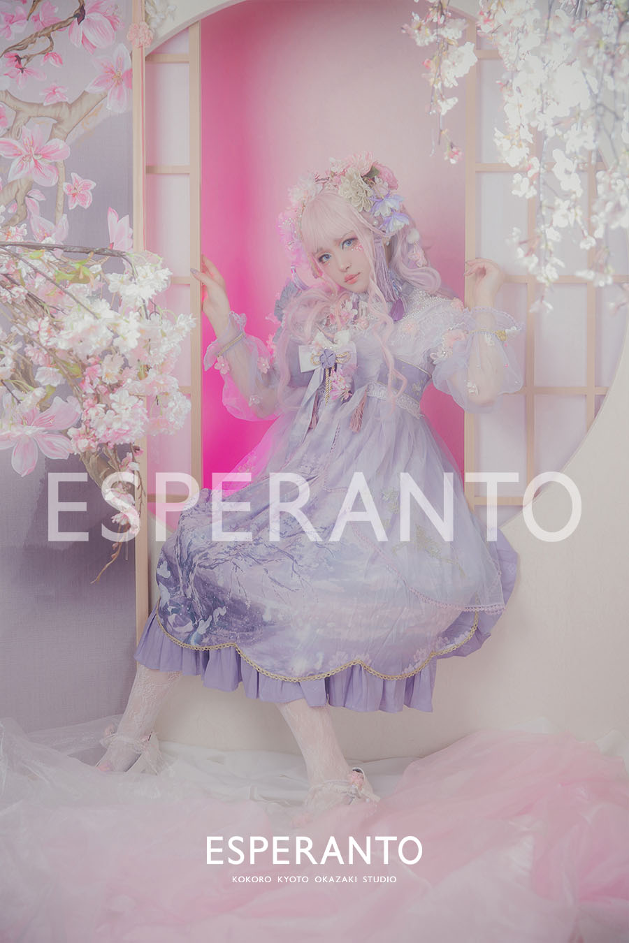 桃源郷をテーマにした幻想的な春の桜と中華ロリィタ衣装のポートレート