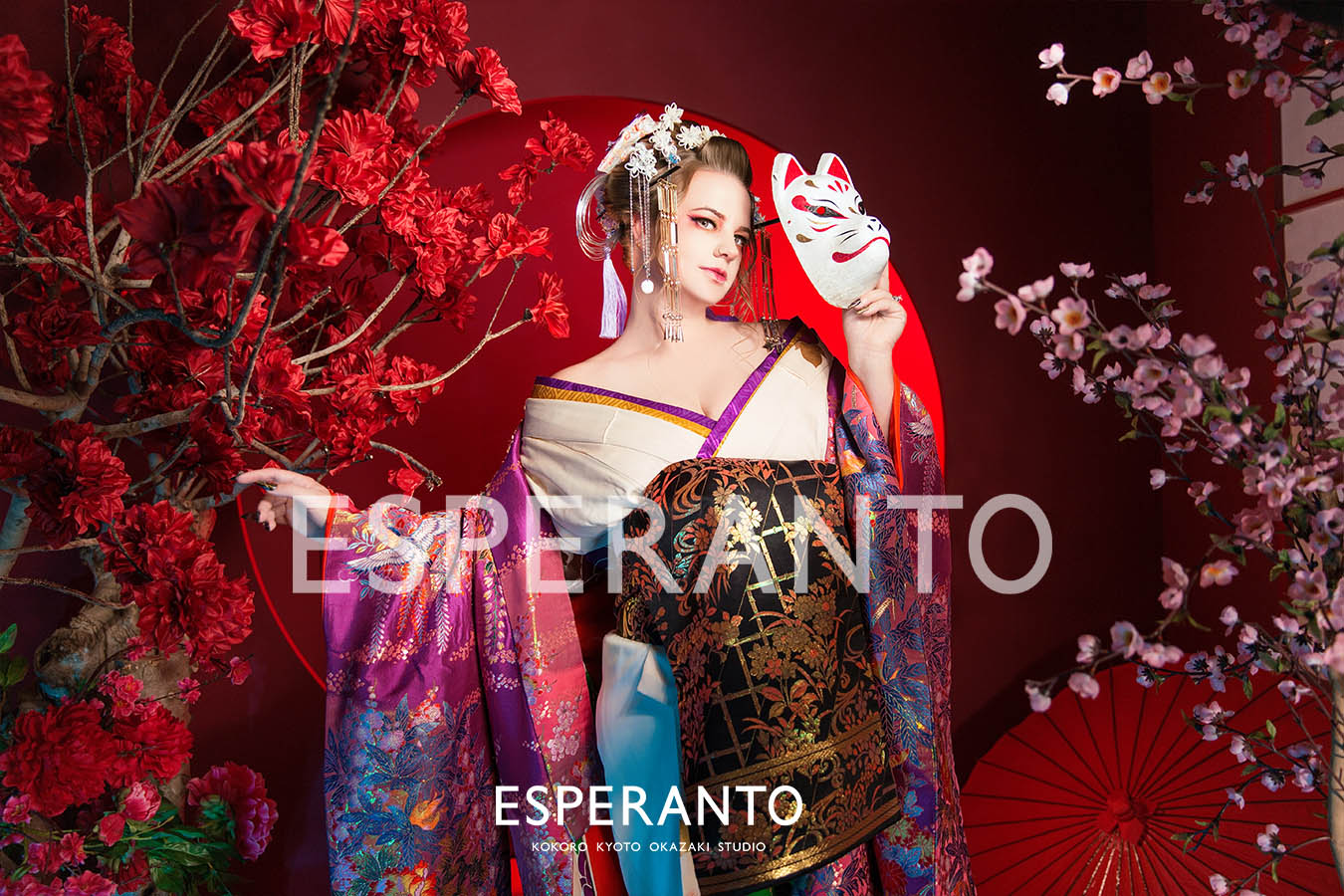 Couple photoshoot with matching white tones in Ukiyo Style kimono