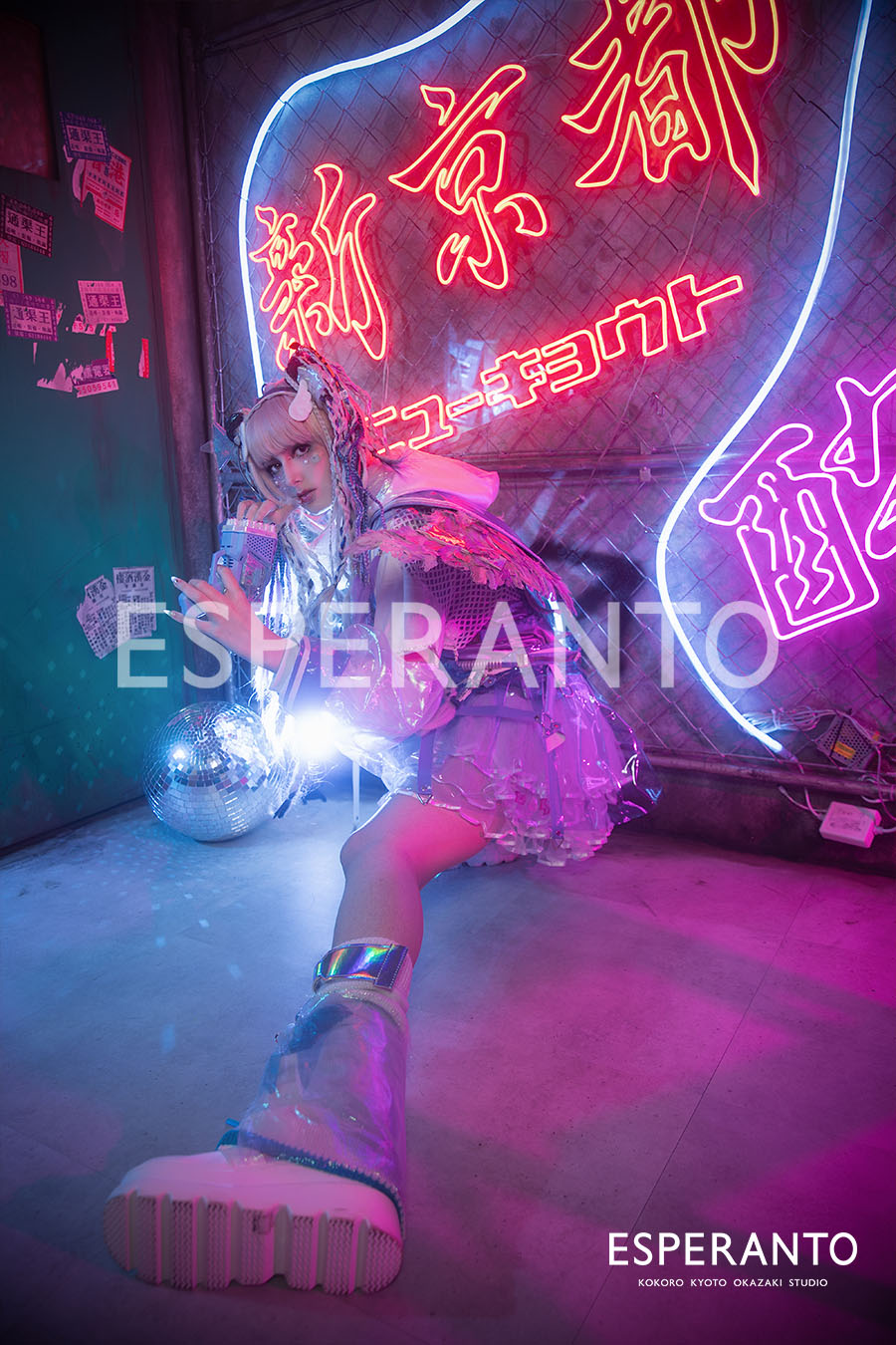 Cyberpunk photoshoot featuring the Japanese-style NeoGeisha look
